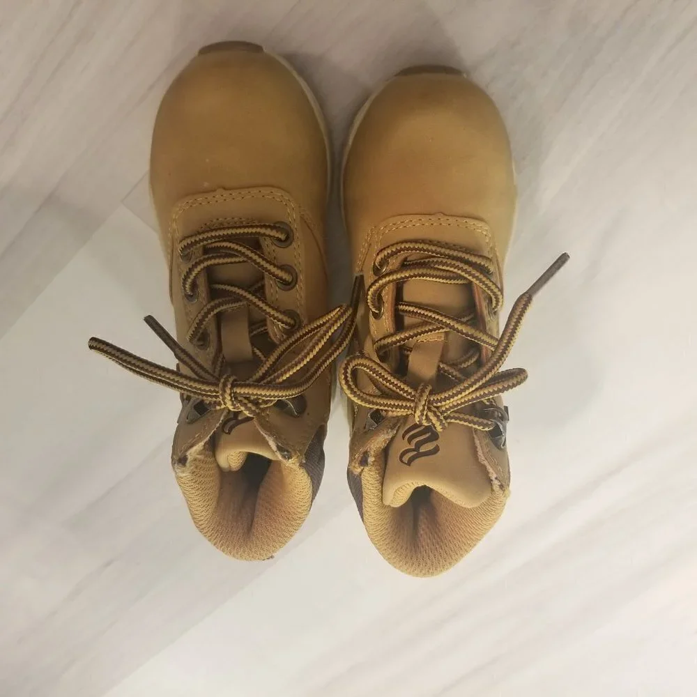 RU RocaWear Boys Ronny Faux Leather Boots Size 9
